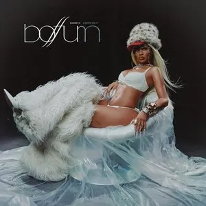 Pochette de boffum de Saweetie