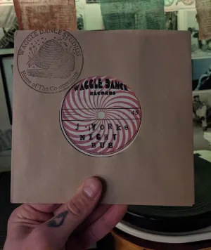 Pochette de War on the Night Bus de Joe Yorke