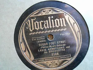 Pochette de Fireworks / Sugar Foot Strut de Louis Armstrong & His Orchestra