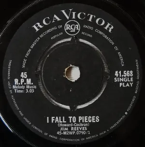 Pochette de I Fall To Pieces / Honey Won’t You Please Come Home de Jim Reeves