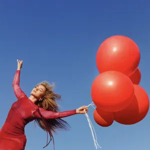 Pochette de red flags & love hearts de Ella Eyre