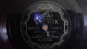 Pochette de Mademoiselle / My Hat's on the Side of My Head de Ray Noble and His Orchestra - Al Bowlly