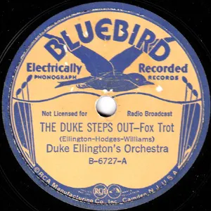 Pochette de The Duke Steps Out / Haunted Nights de Duke Ellington and His Orchestra