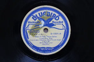 Pochette de What Is This Thing Called Love? / Yesterdays de Artie Shaw and His Orchestra