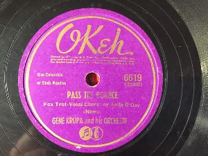 Pochette de Pass the Bounce / Me and My Melinda de Gene Krupa and His Orchestra