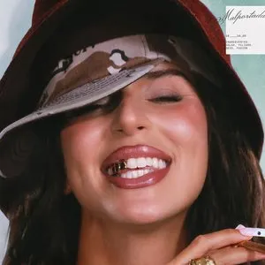 Pochette de MALPORTADA de Rawayana - Nathy Peluso