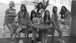 Pochette de 음악 들을래 de DIA