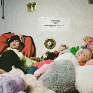Pochette de Priorities de SAYGRACE