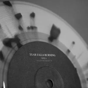 Pochette de Dead of Night de Fear Falls Burning