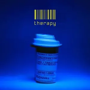 Pochette de Therapy de Tom MacDonald