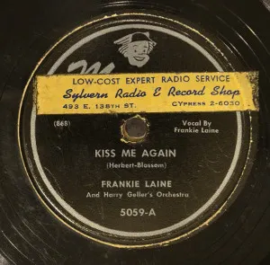 Pochette de Kiss Me Again / By the Light of the Stars de Frankie Laine