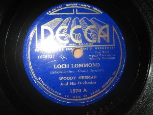 Pochette de Loch Lomond / Let's Pitch a Little Woo de Woody Herman and His Orchestra
