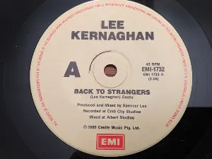 Pochette de Back to Strangers de Lee Kernaghan