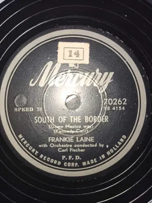 Pochette de South of the Border / The Gang That Sang Heart of My Heart de Frankie Laine