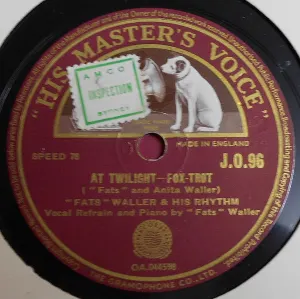 Pochette de At Twilight / Tain't Nobody's Biz-Nezz If I Do de Fats Waller and His Rhythm