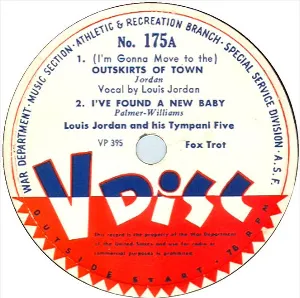 Pochette de Outskirts of Town / I’ve Found a New Baby / Yeah Man / Rhythm Man de The Count Basie Orchestra - The Count Basie Orchestra