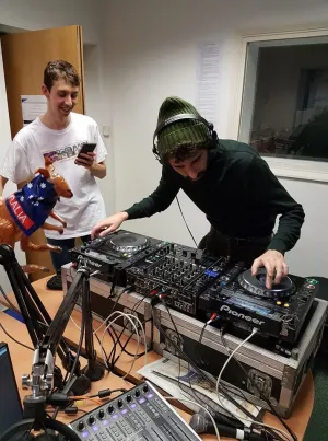 Pochette de (Warmup To Forgeradio) Live From Pirate Studios 15/11/2019 de Goldmaster