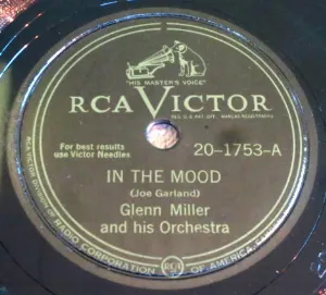 Pochette de In The Mood / Sunrise Serenade de Glenn Miller and His Orchestra