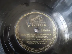 Pochette de Marching Along With Time / This Time It’s Real de Tommy Dorsey and His Orchestra