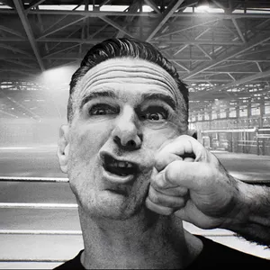 Pochette de Roll With the Punches de Bryan Adams