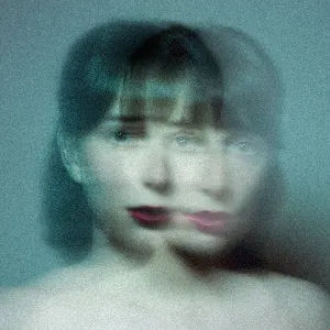 Pochette de Lourd et délicat de Coline Rio