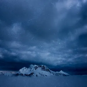 Pochette de Beyond the Arctic Circle : Chapter I de Hiemal