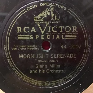 Pochette de Moonlight Serenade / Moonlight Serenade de Glenn Miller and His Orchestra