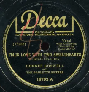 Pochette de I'm in Love With Two Sweethearts / I Fall in Love With You Every Day de Connee Boswell