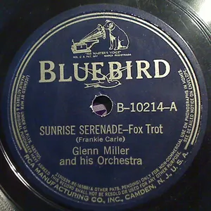 Pochette de Moonlight Serenade / Sunrise Serenade de Glenn Miller and His Orchestra