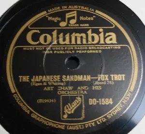 Pochette de The Japanese Sandman / A Pretty Girl Is Like a Melody de Artie Shaw and His Orchestra