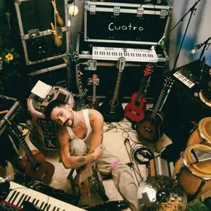 Pochette de cuatro de Camilo