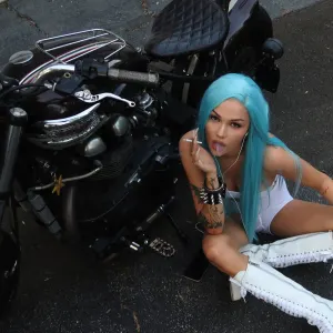 Pochette de one of the ones de Maggie Lindemann