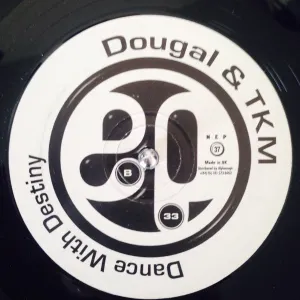 Pochette de Night Breeze / Dance With Destiny de Dougal