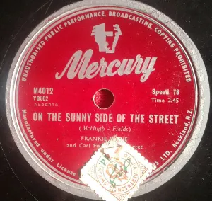 Pochette de On the Sunny Side of the Street / Heart of My Heart de Frankie Laine