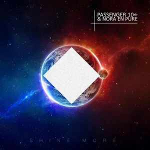 Pochette de Shine More de Nora en Pure