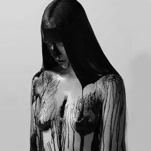 Pochette de Sculpture de Allie X