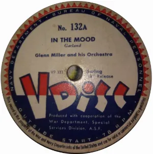 Pochette de In the Mood / Missouri Waltz / Alice Blue Gown de Glenn Miller and His Orchestra