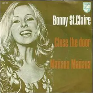 Pochette de Close the Door / Mañana mañana de Bonnie St. Claire