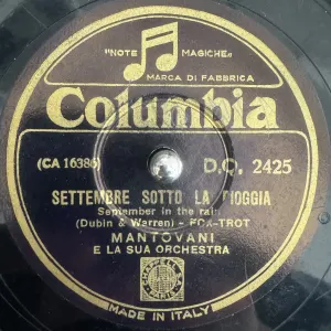 Pochette de September in the Rain / I Saw a Ship A-Sailing de Mantovani
