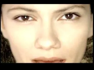 Pochette de Qualcosa che non c'è de Elisa