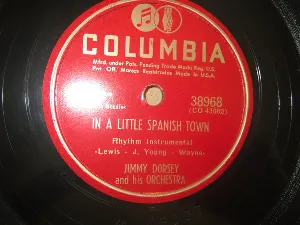 Pochette de In a Little Spanish Town / Let a Smile Be Your Umbrella de Jimmy Dorsey and His Orchestra