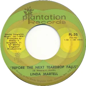 Pochette de Before the Next Teardrop Falls de Linda Martell