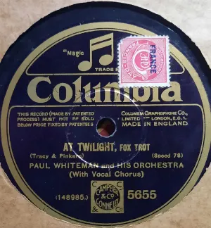 Pochette de At Twilight / Love Me de Paul Whiteman and His Orchestra