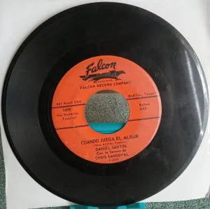 Pochette de Cuando juega el albur / Esa es la puerta de Daniel Santos