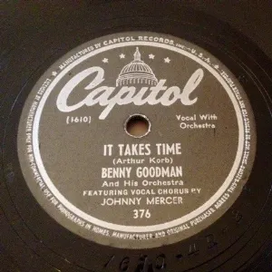Pochette de It Takes Time / Moon-Faced, Starry-Eyed de Benny Goodman and His Orchestra
