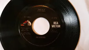 Pochette de This Is It / Is It Really Over? de Jim Reeves