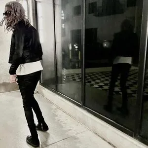 Pochette de the city de Destroy Lonely