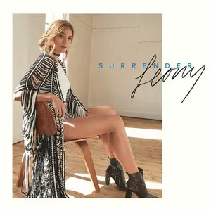 Pochette de Surrender de Leony