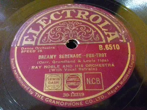 Pochette de Dreamy Serenade / Lady of Madrid de Ray Noble and His Orchestra