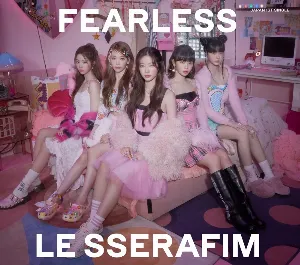 Pochette de FEARLESS de LE SSERAFIM